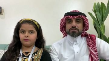 والد أصغر مرشدة: ندى شغوفة بالسياحة منذ طفولتها ومنحها الترخيص زادنا فخرا .. فيديو