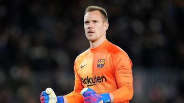 برشلونة يعتمد إصابة تير شتيجن طويلة الأمد لتسجيل الحارس الجديد برشلونة يعتمد إصابة تير شتيجن طويلة الأمد لتسجيل الحارس الجديد