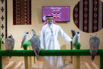 المزرعة الإنجليزية فالكون ميوز تشارك بـ 100 صقر في المزاد الدولي لمزارع إنتاج الصقور 2025