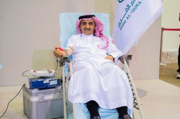 رئيس جامعة أم القرى يشارك في الحملة الوطنية السنوية للتبرع بالدم