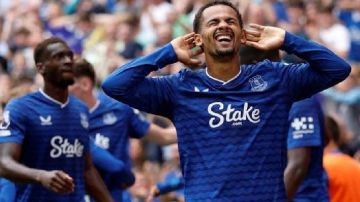 إيفرتون يفتتح ملعبه الجديد بالفوز على برايتون بثنائية إيفرتون يفتتح ملعبه الجديد بالفوز على برايتون بثنائية