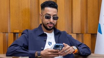 سالم الدوسري يخطف الأنظار بساعة فاخرة من باتيك فيليب .. صورة سالم الدوسري يخطف الأنظار بساعة فاخرة من باتيك فيليب .. صورة