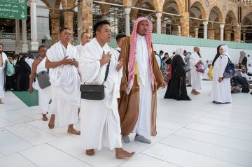 بمشاركة ميدانية مكثفة.. رئاسة الحرمين تضبط مخالفات التطويف وتدعو للخشوع