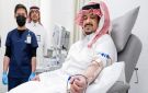 نائب أمير الرياض يقتدي بولي العهد ويشارك في الحملة الوطنية للتبرع بالدم - sa