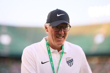 إنهاء عمل لوران بلان مع الاتحاد.. من سيقود الفريق في المرحلة المقبلة؟ إنهاء عمل لوران بلان مع الاتحاد.. من سيقود الفريق في المرحلة المقبلة؟