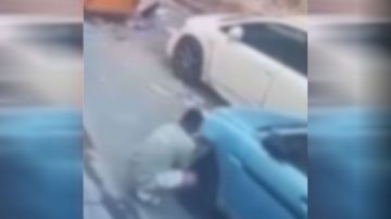 السعودية.. وافدان من السودان يثيران تفاعلا بفيديو كشف ما يفعلانه والداخلية ترد السعودية.. وافدان من السودان يثيران تفاعلا بفيديو كشف ما يفعلانه والداخلية ترد