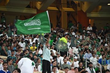 تحفيزا لصقور الأخضر في موقعتي إندونيسيا والعراق.. مع الأخضر قدام توحد الألوان