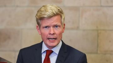 غروندبرغ يدين اعتقال الحوثيين لموظفي الأمم المتحدة ويطالب بالإفراج الفوري