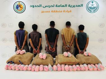 ضبط (5) مخالفين لنظام أمن الحدود في عسير لتهريبهم (100) كجم قات