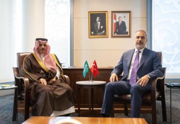 وزير الخارجية يلتقي وزير خارجية تركيا