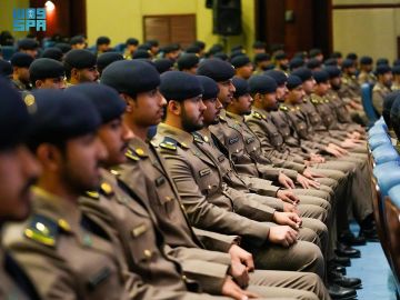 تحت رعاية وزير الداخلية.. تخريج (248) خريجا من دورة أعمال الدفاع المدني التأهيلية للضباط الجامعيين