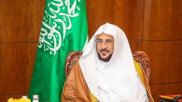 وزير الشؤون الإسلامية يوجه بإقامة صلاة الخسوف في مساجد المملكة مساء غد الأحد