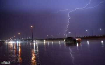 أمطار رعدية متوسطة على عدد من المناطق