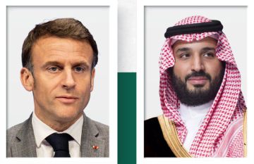 ولي العهد يناقش مع ماكرون التنسيق لعقد مؤتمر حل الدولتين ولي العهد يناقش مع ماكرون التنسيق لعقد مؤتمر حل الدولتين