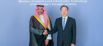 وزير الصناعة والثروة المعدنية يبحث مع نظيره الصيني تعزيز التعاون في الصناعات المتقدمة