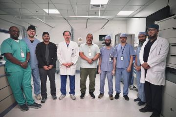 إنقاذ مواطنين من تمزق نادر في القلب بمكة.. والمتابعة عبر ساعة ذكية إنقاذ مواطنين من تمزق نادر في القلب بمكة.. والمتابعة عبر ساعة ذكية