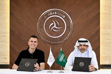 قبل إغلاق الميركاتو الصيفي.. الشباب يظفر بخدمات غروهي وأوناي