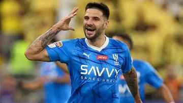 تقارير: ميتروفيتش يقترب من مغادرة الهلال إلى الدوري القطري