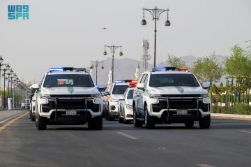 بالصور.. مسيرة مهيبة للقوات الأمنية والعسكرية في شوارع المدينة احتفاء باليوم الوطني 95