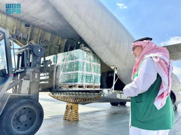 وصول الطائرة الإغاثية السعودية الـ(63) لإغاثة الشعب الفلسطيني في قطاع غزة التي يسيرها مركز الملك سلمان للإغاثة