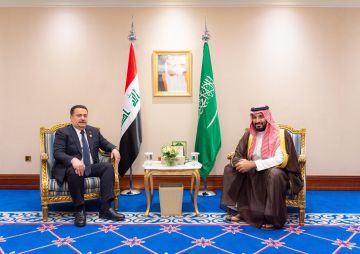 ولي العهد يلتقي رئيس مجلس الوزراء في جمهورية العراق ولي العهد يلتقي رئيس مجلس الوزراء في جمهورية العراق