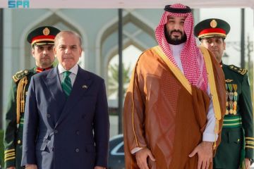 ولي العهد ورئيس وزراء باكستان يعقدان جلسة مباحثات رسمية ويوقعان على اتفاقية الدفاع الإستراتيجي المشترك