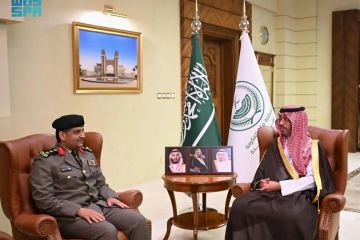 محافظ جدة يستقبل مدير إدارة دوريات الأمن بالمحافظة محافظ جدة يستقبل مدير إدارة دوريات الأمن بالمحافظة