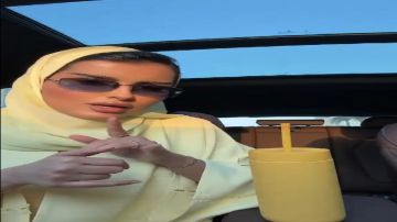 استياء فتاة من صديقتها بسبب رفض المشاركة بالمصاريف.. فيديو استياء فتاة من صديقتها بسبب رفض المشاركة بالمصاريف.. فيديو