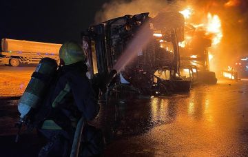 مدني الرياض يسيطر على حريق ناقلة وقود بطريق الرياض الدمام دون إصابات