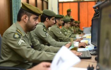 الجوازات تصدر 25,492 قرارا إداريا بحق مخالفين لأنظمة الإقامة والعمل وأمن الحدود الجوازات تصدر 25,492 قرارا إداريا بحق مخالفين لأنظمة الإقامة والعمل وأمن الحدود