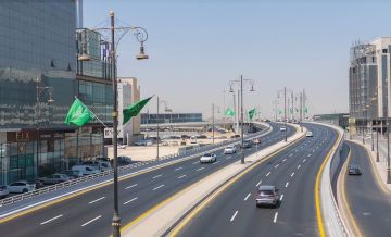 الخبر .. تركيب أعلام الوطن ومجسمات جمالية و15 فعالية احتفاء باليوم الوطني