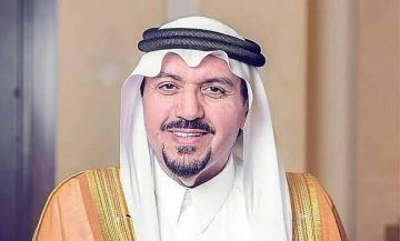 هدية علمية ثمينة.. أمير القصيم يدعم مركز توثيق التاريخ بمراجع من مكتبته الخاصة