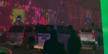 وزير الخارجية ونظيره العماني يبحثان مستجدات الأوضاع