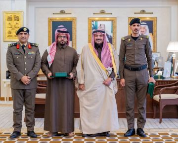 أمير القصيم يكرم مواطنا ورجل أمن تقديرا لموقف إنساني في إنقاذ فتاة سودانية