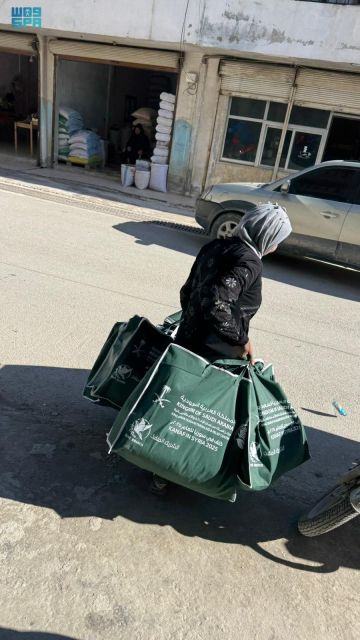 المملكة توزع (194) قسيمة شرائية للكسوة الشتوية في إدلب المملكة توزع (194) قسيمة شرائية للكسوة الشتوية في إدلب