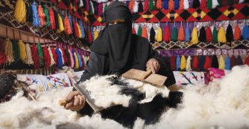 الصوف.. حرفة تصوغ هوية المكان