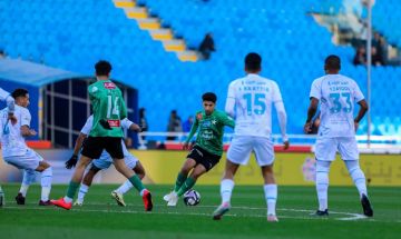 النجمة يوقف انتصارات الفتح في روشن