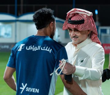 مهاجم جديد.. الوليد بن طلال يلبي طلب جماهير الهلال