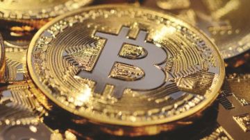 البيتكوين يتجاوز 96 ألف دولار.. وسط توازن إيجابي في السوق