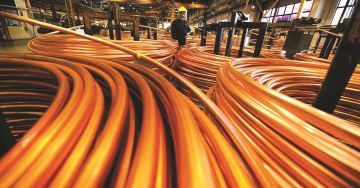 النحاس يسجل ارتفاعا قياسيا جديدا بعد تجاوزه حاجز 13 ألف دولار النحاس يسجل ارتفاعا قياسيا جديدا بعد تجاوزه حاجز 13 ألف دولار