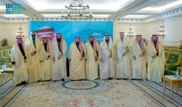 أمير القصيم يسلم وثائق تملك الوحدات السكنية للمستفيدين من تبرع ولي العهد