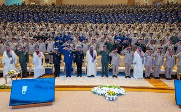 نيابة عن وزير الدفاع.. نائب الوزير يرعى حفل تخريج دورات تأهيل الضباط الجامعيين للقوات المسلحة