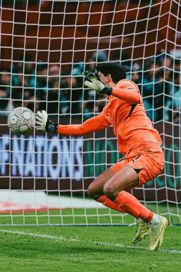 أشرف حكيمي: ياسين بونو أفضل حارس في ركلات الترجيح