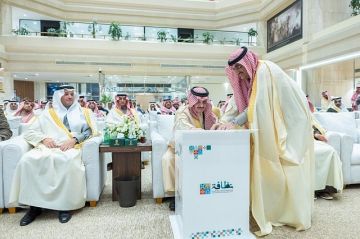 أمير الشرقية يدشن حزمة مشاريع تنموية كبرى في الأحساء بـ992 مليون ريال ويوقع عقود استثمارية بـ50 مليون