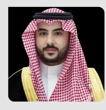 وزير الدفاع: دور مدير ميناء المكلا بطولي