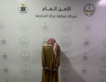 ضبط مواطن في الليث لنقله (8) مخالفين لنظام أمن الحدود ضبط مواطن في الليث لنقله (8) مخالفين لنظام أمن الحدود