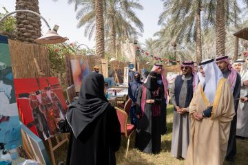 محافظ الأحساء يزور ملتقى مفن الفني الدولي ويؤكد دوره في تعزيز الحراك الثقافي