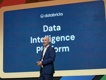 نحو إعادة النظر في هيكلية معالجة البيانات