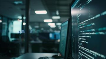 وزير دفاع إندونيسيا يناقش في باكستان اقتناء أسلحة نوعية ومسيرات