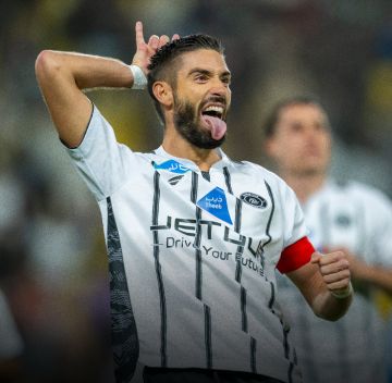 الشباب يغادر منطقة الهبوط بفوز مثير على نيوم